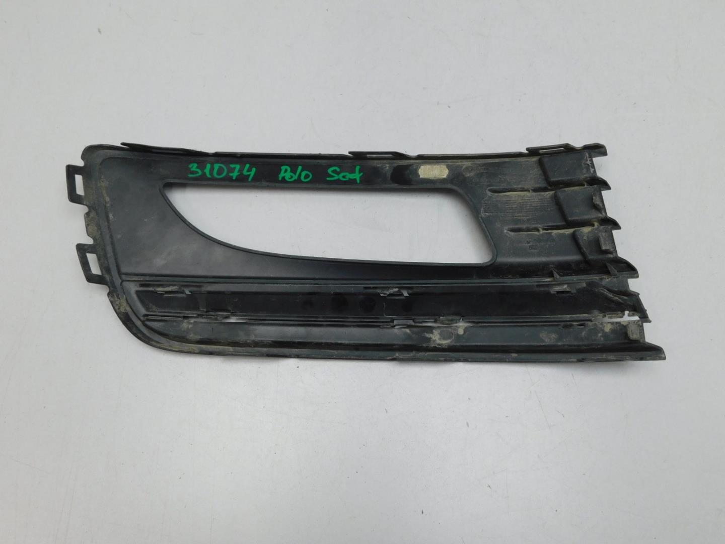 Решетка в бампер левая