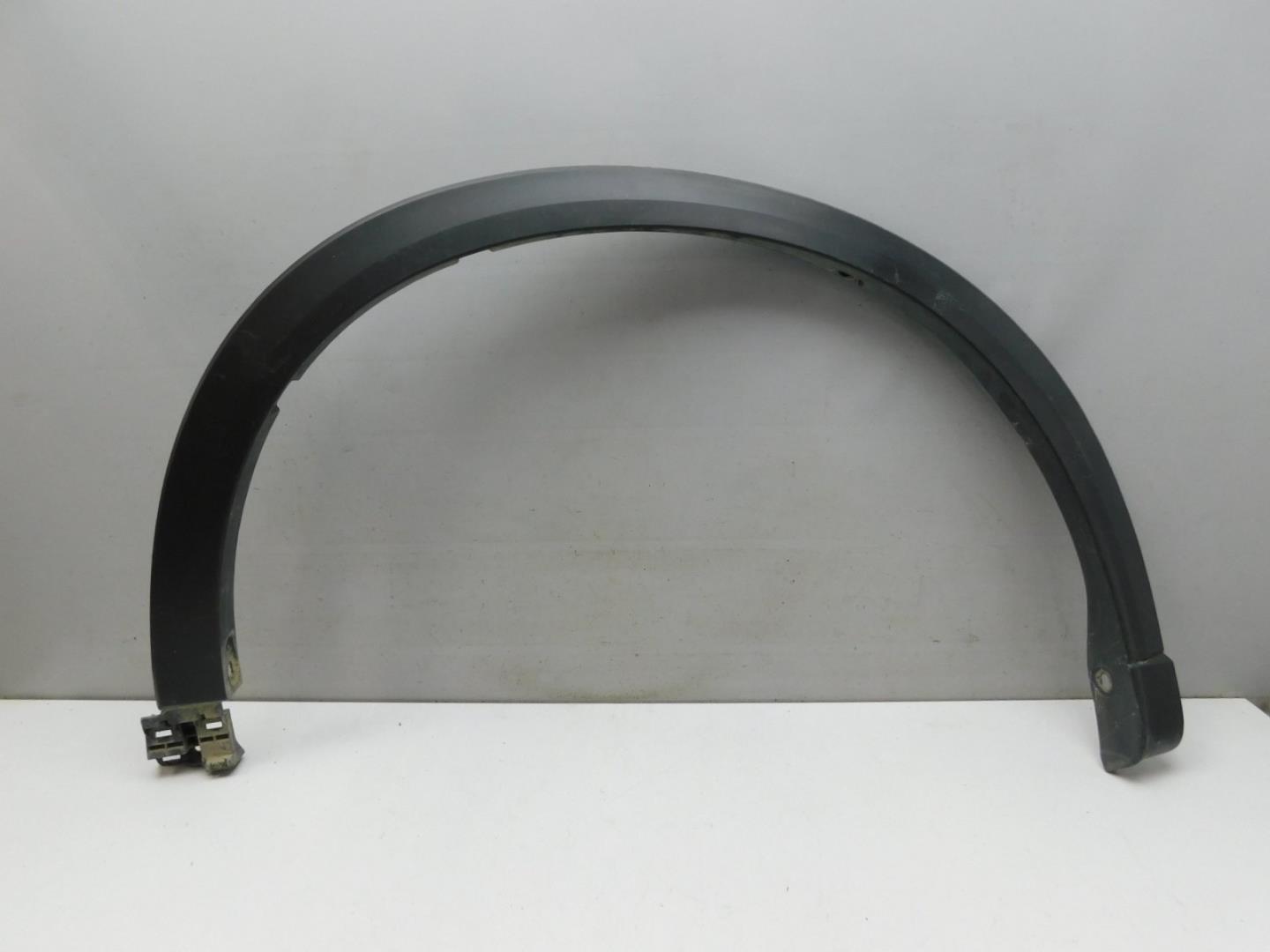 Накладка переднего крыла правого