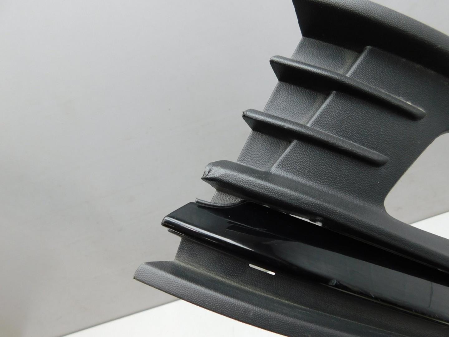 Решетка в бампер левая