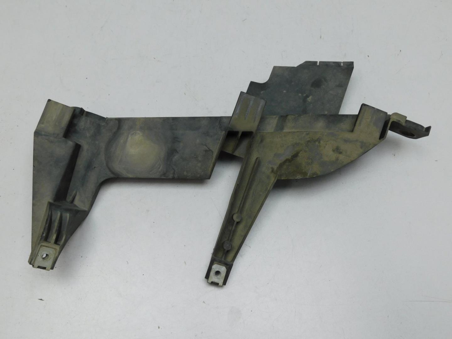 Крепеж фары