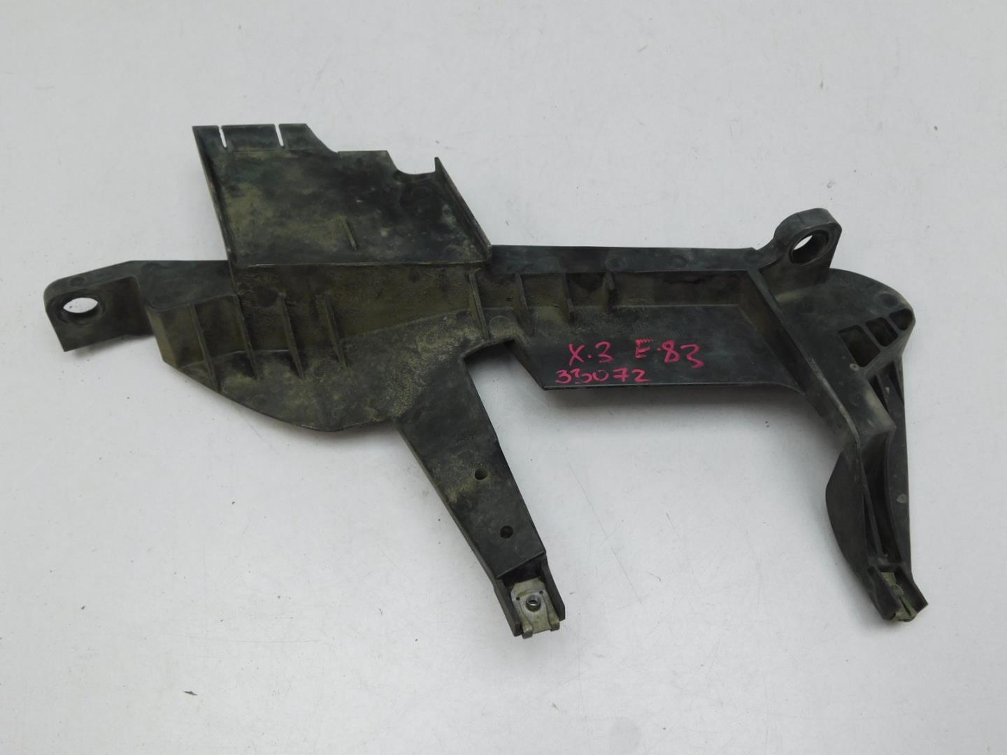 Крепеж фары