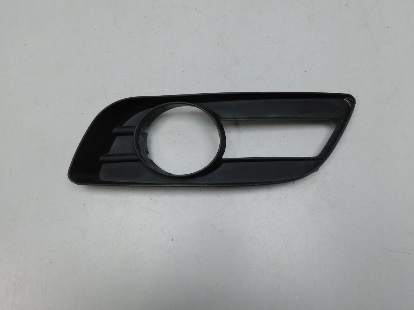 Решетка в бампер правая