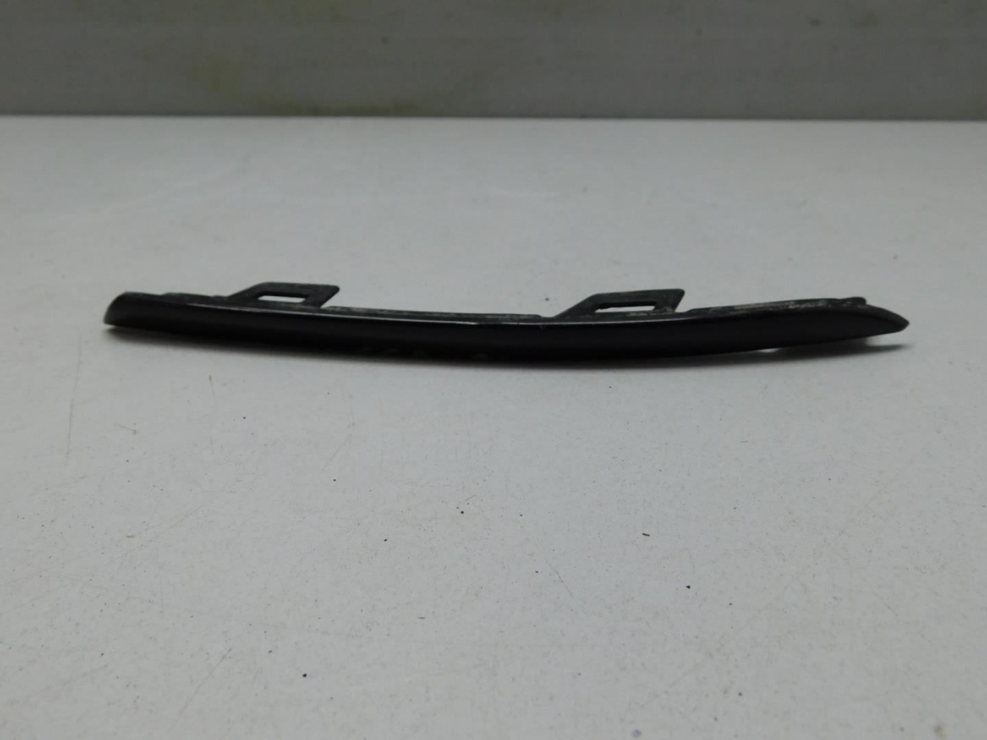 Молдинг заднего бампера