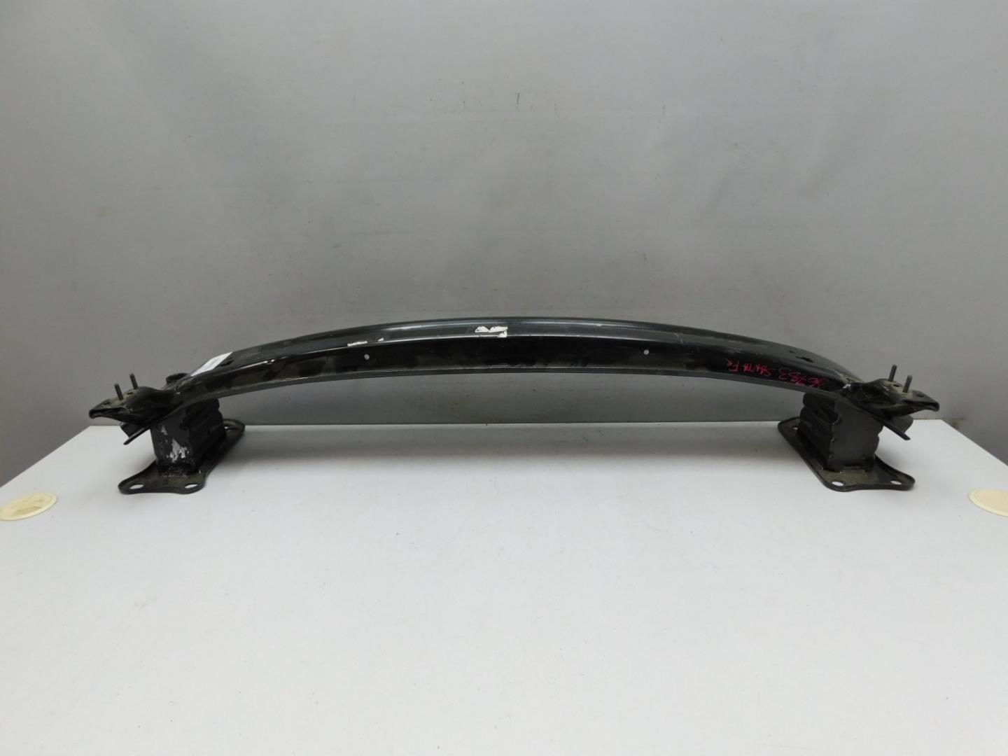 Усилитель переднего бампера