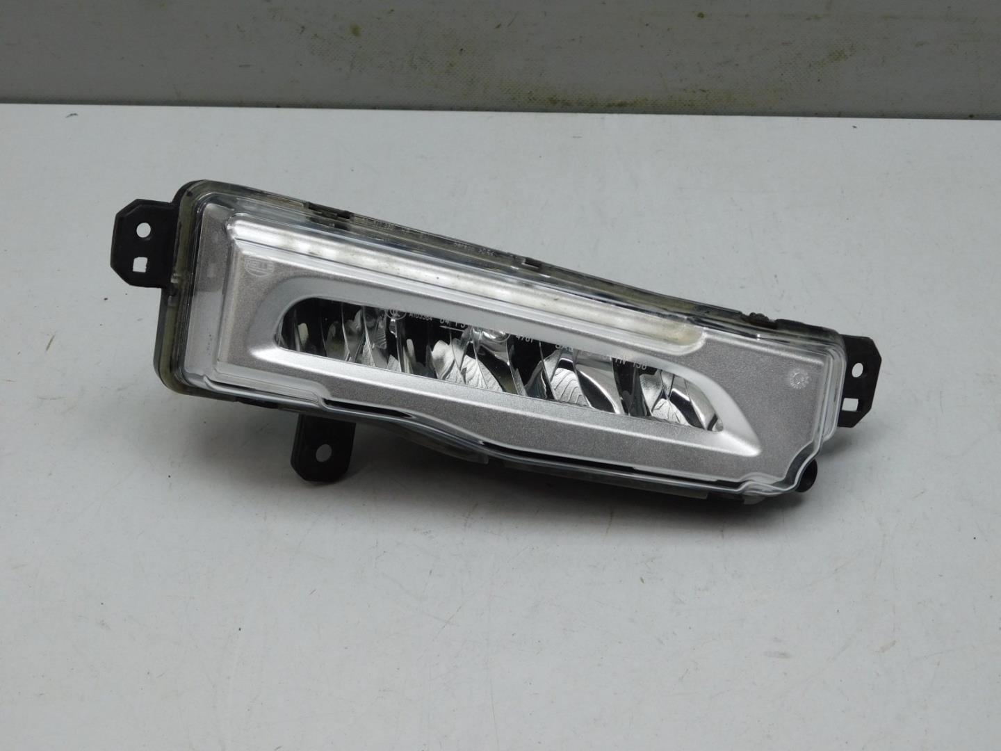 Фара противотуманная правая