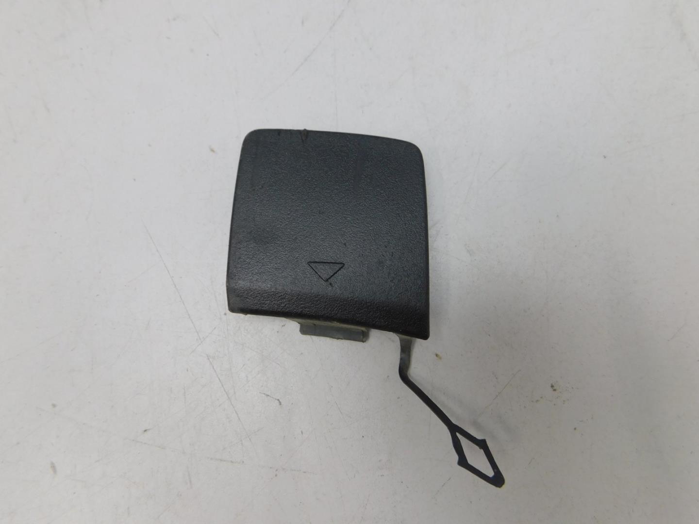 Заглушка буксировочного крюка