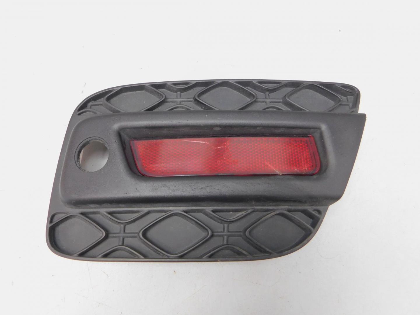 Накладка заднего бампера левая