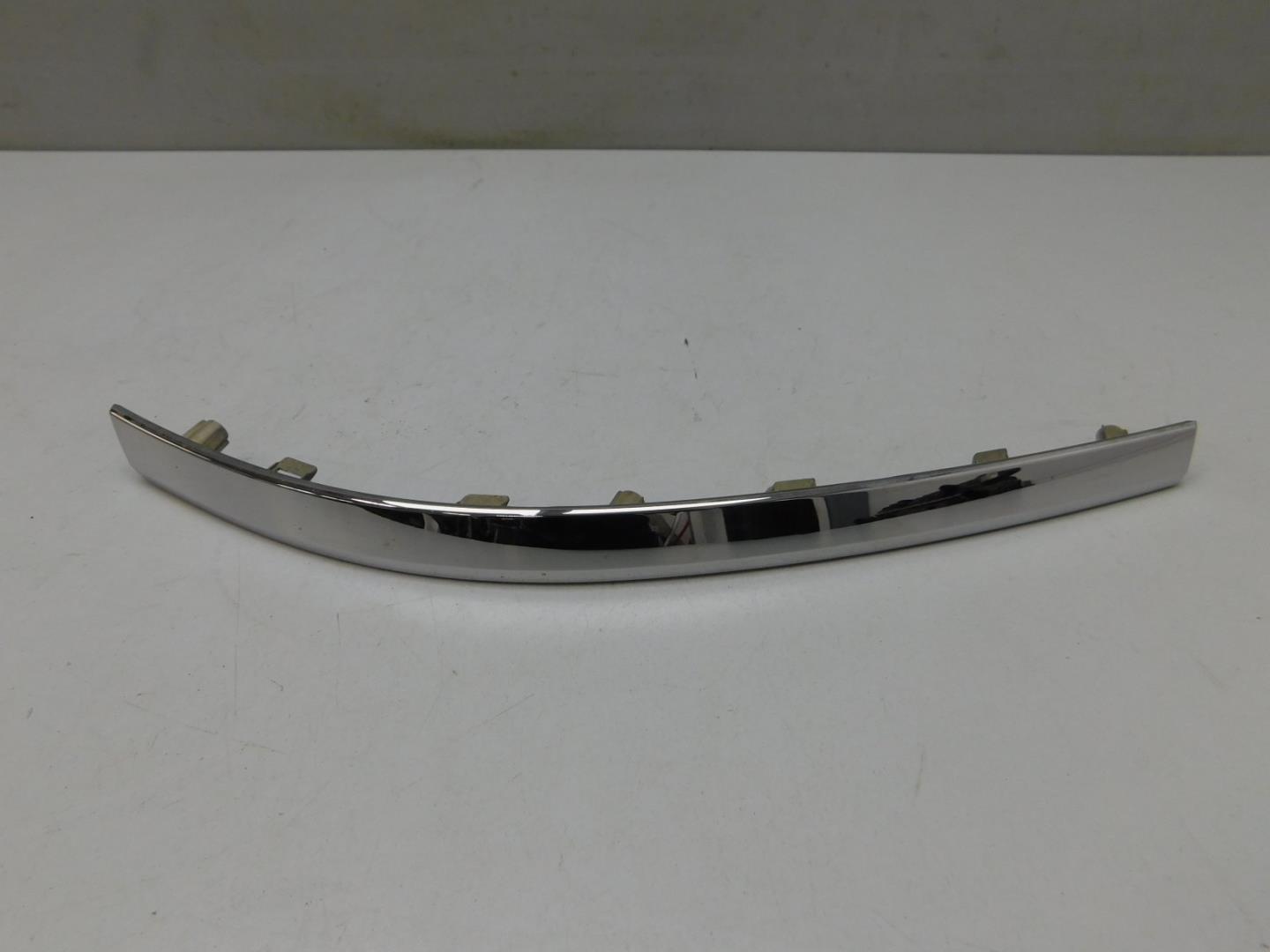 Молдинг заднего бампера