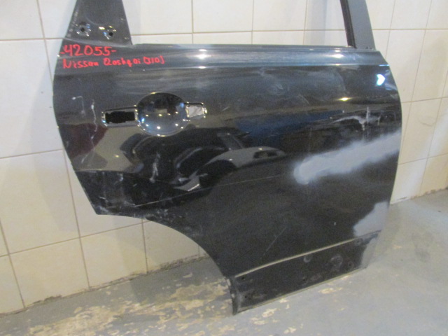 Дверь задняя правая