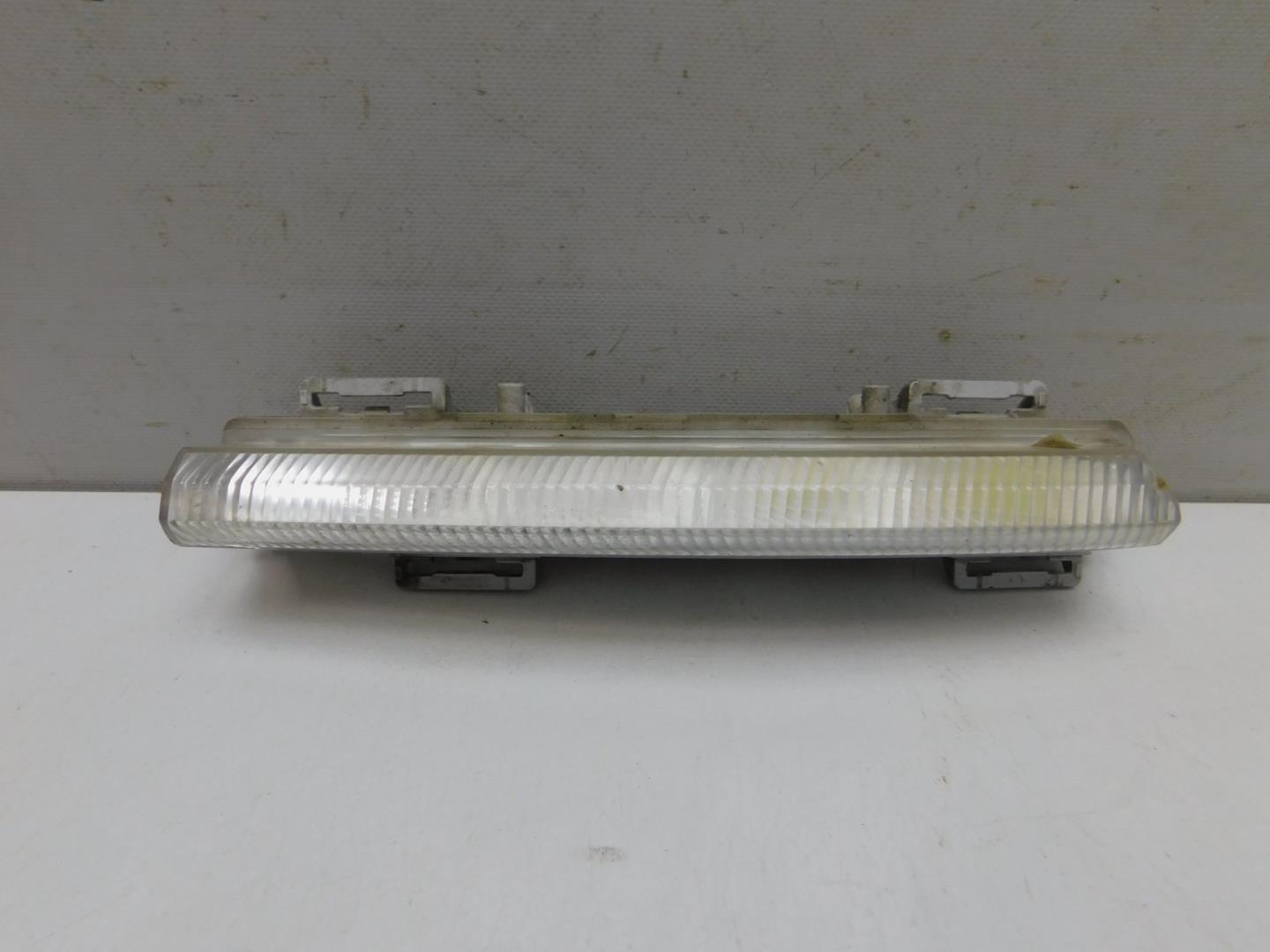 Габарит передний левый