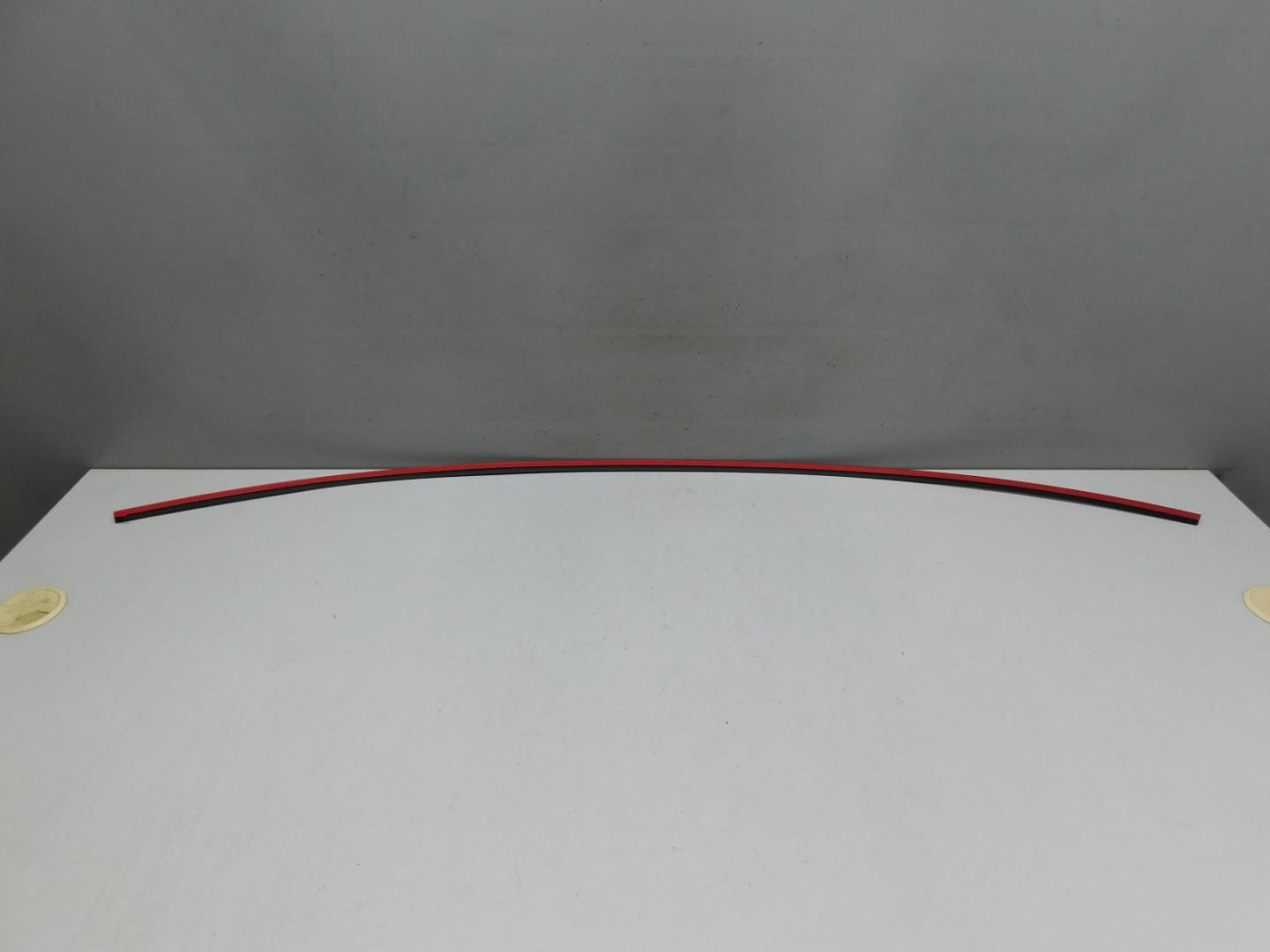 Молдинг лобового стекла