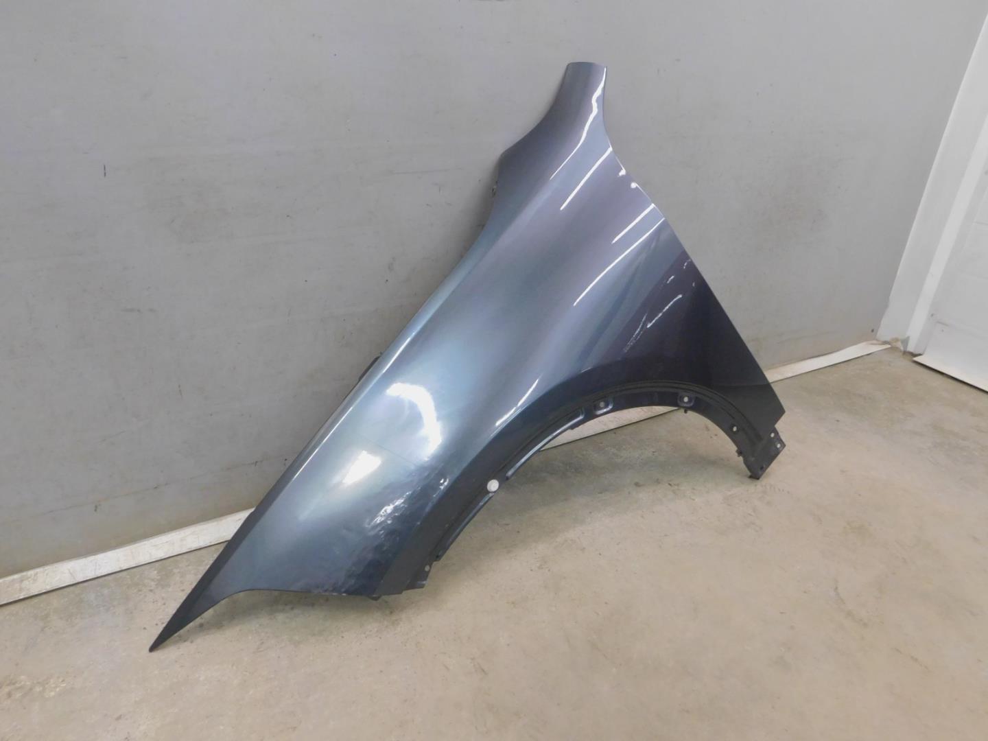 Крыло переднее левое