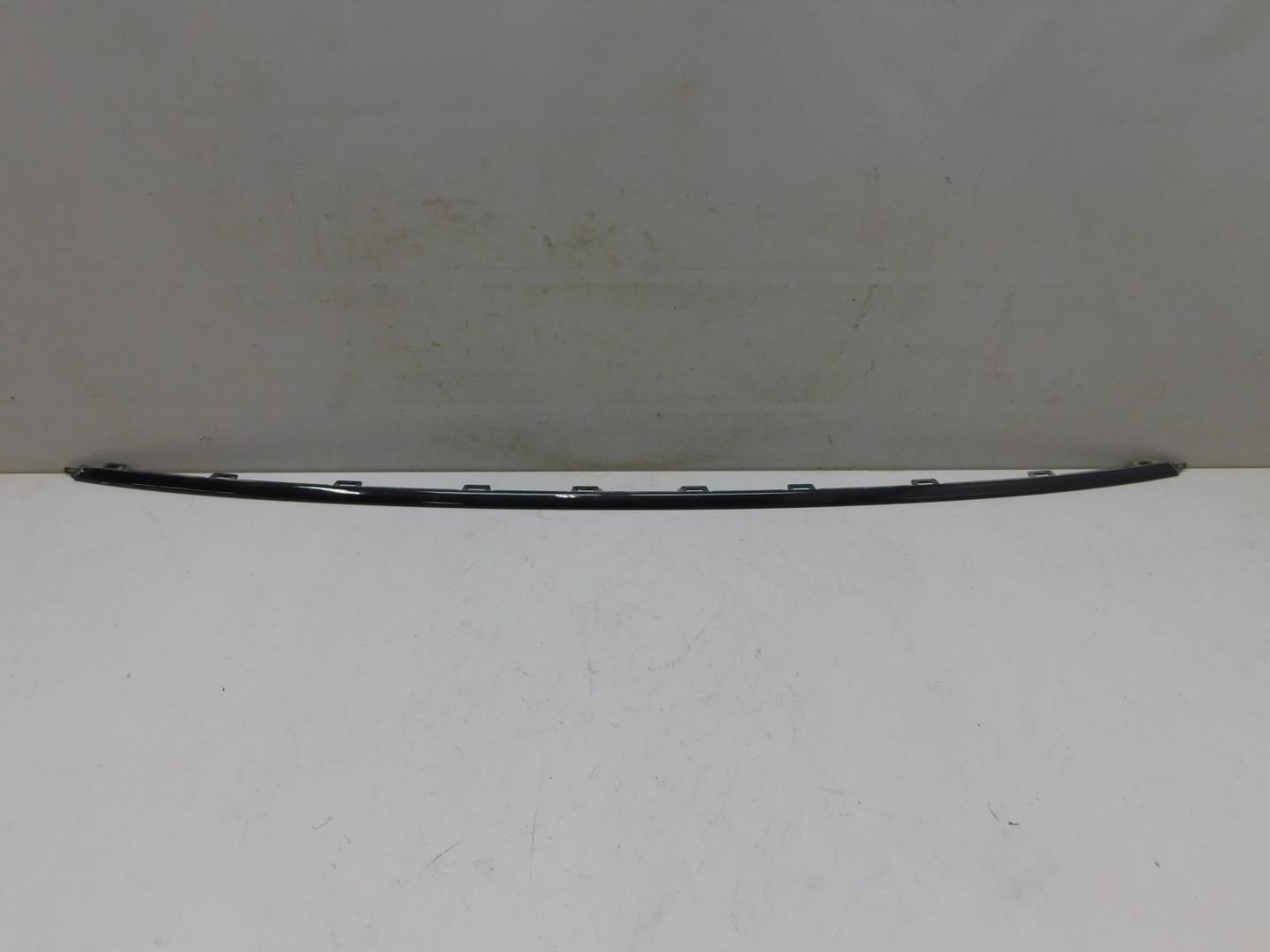 Молдинг заднего бампера