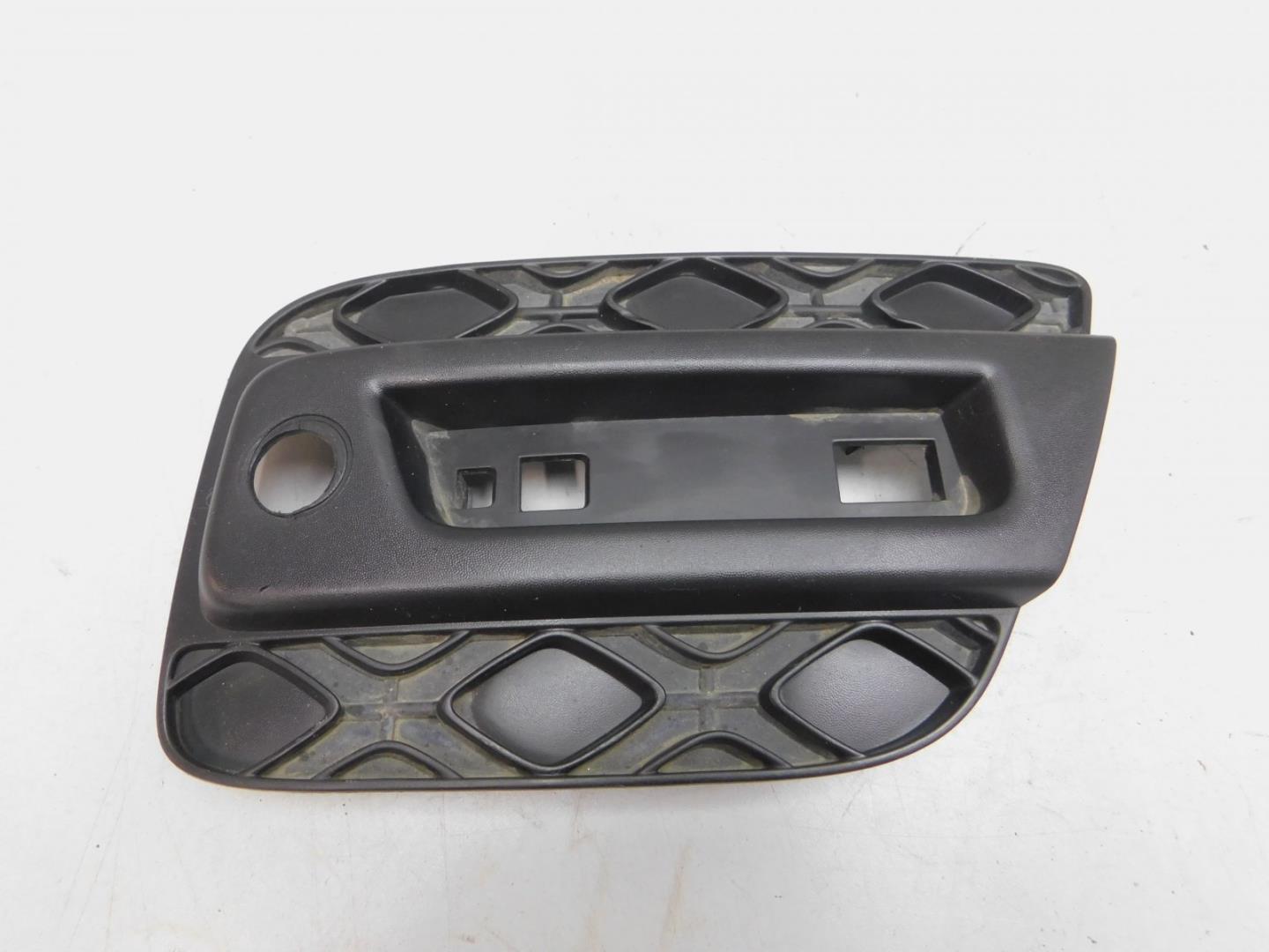 Накладка заднего бампера левая