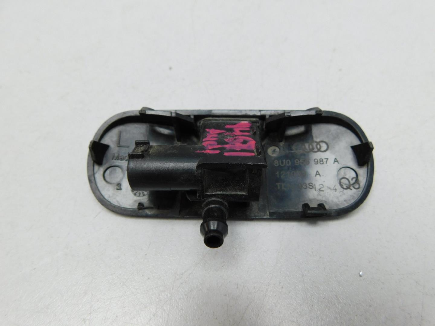 Форсунка омывателя лобового стекла