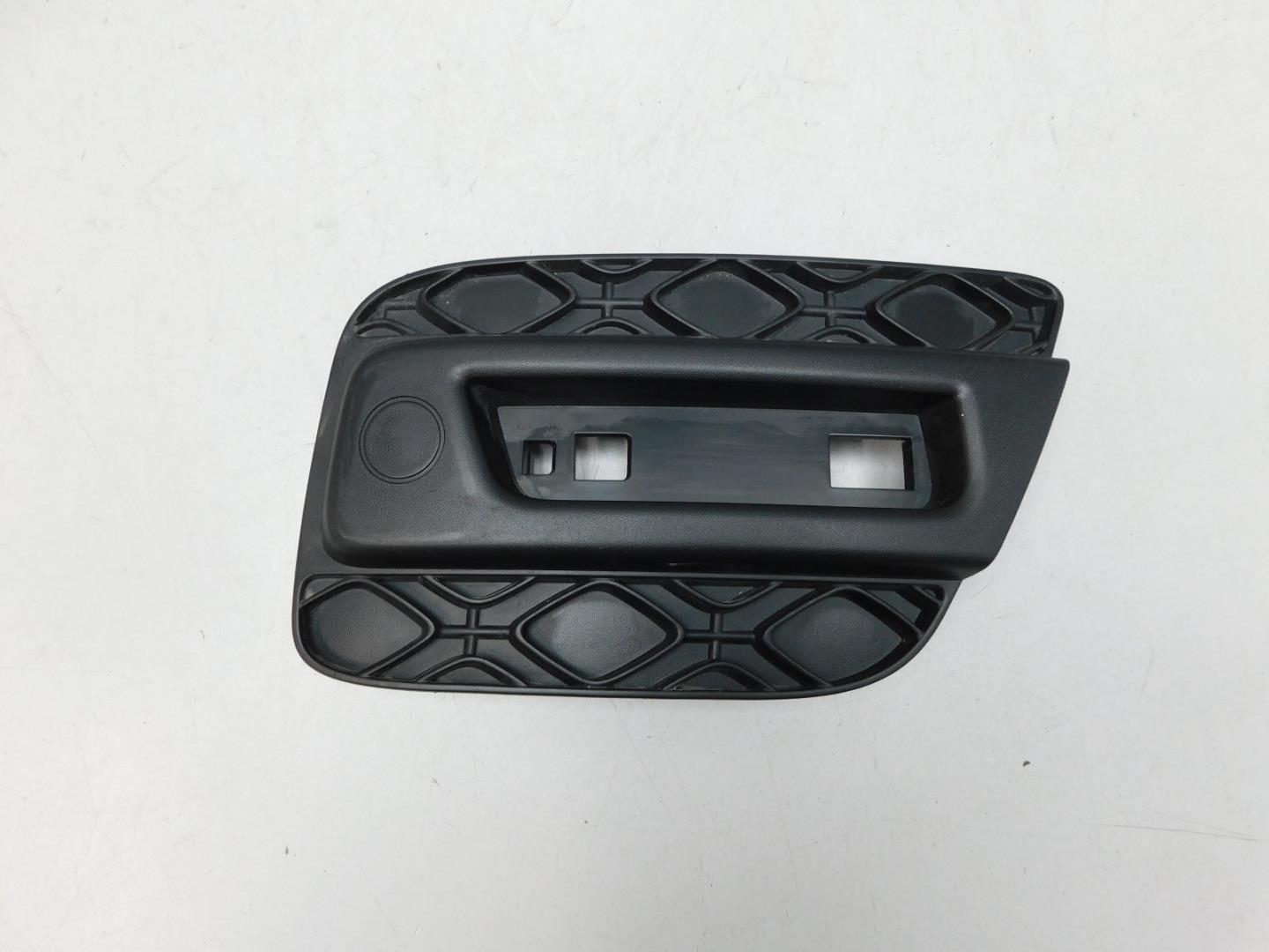 Накладка заднего бампера левая