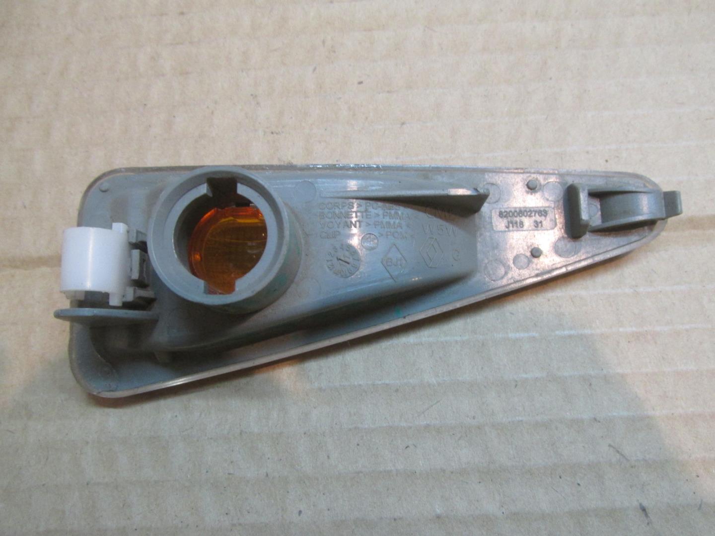 Указатель поворота левый