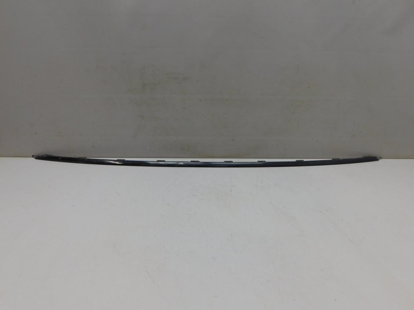 Молдинг заднего бампера