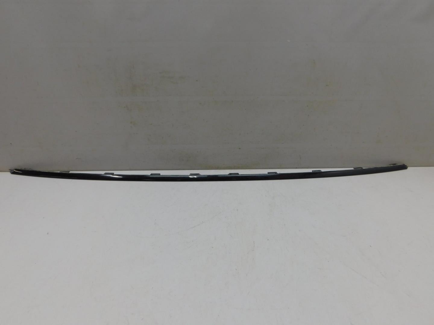 Молдинг заднего бампера