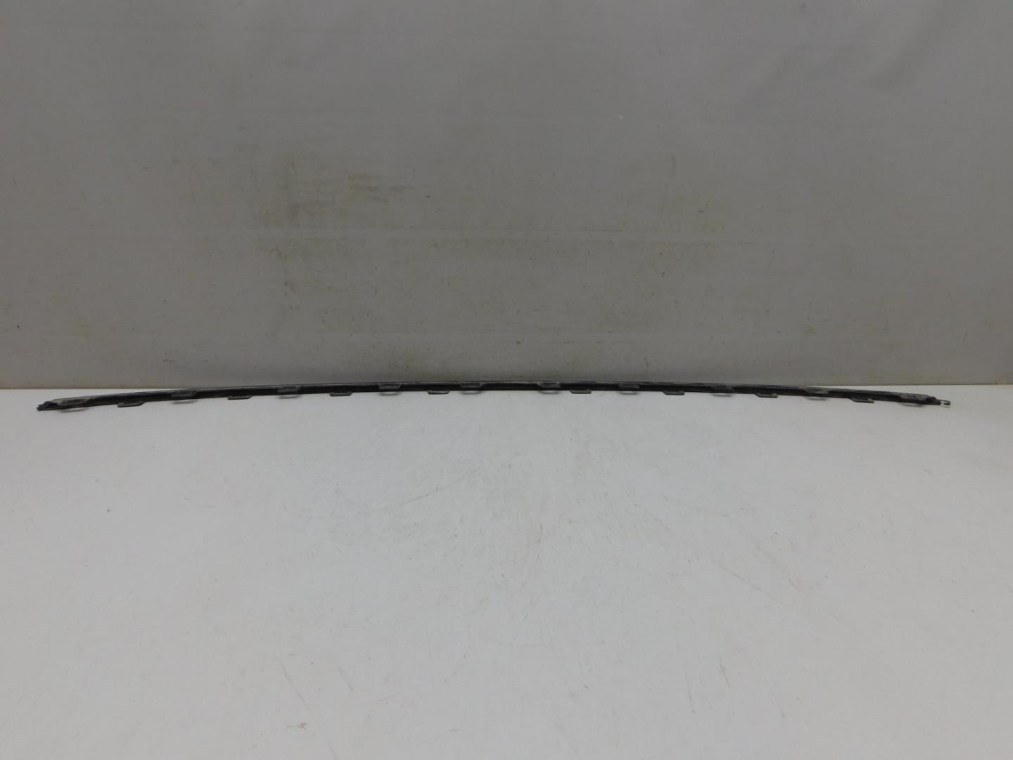 Молдинг заднего бампера