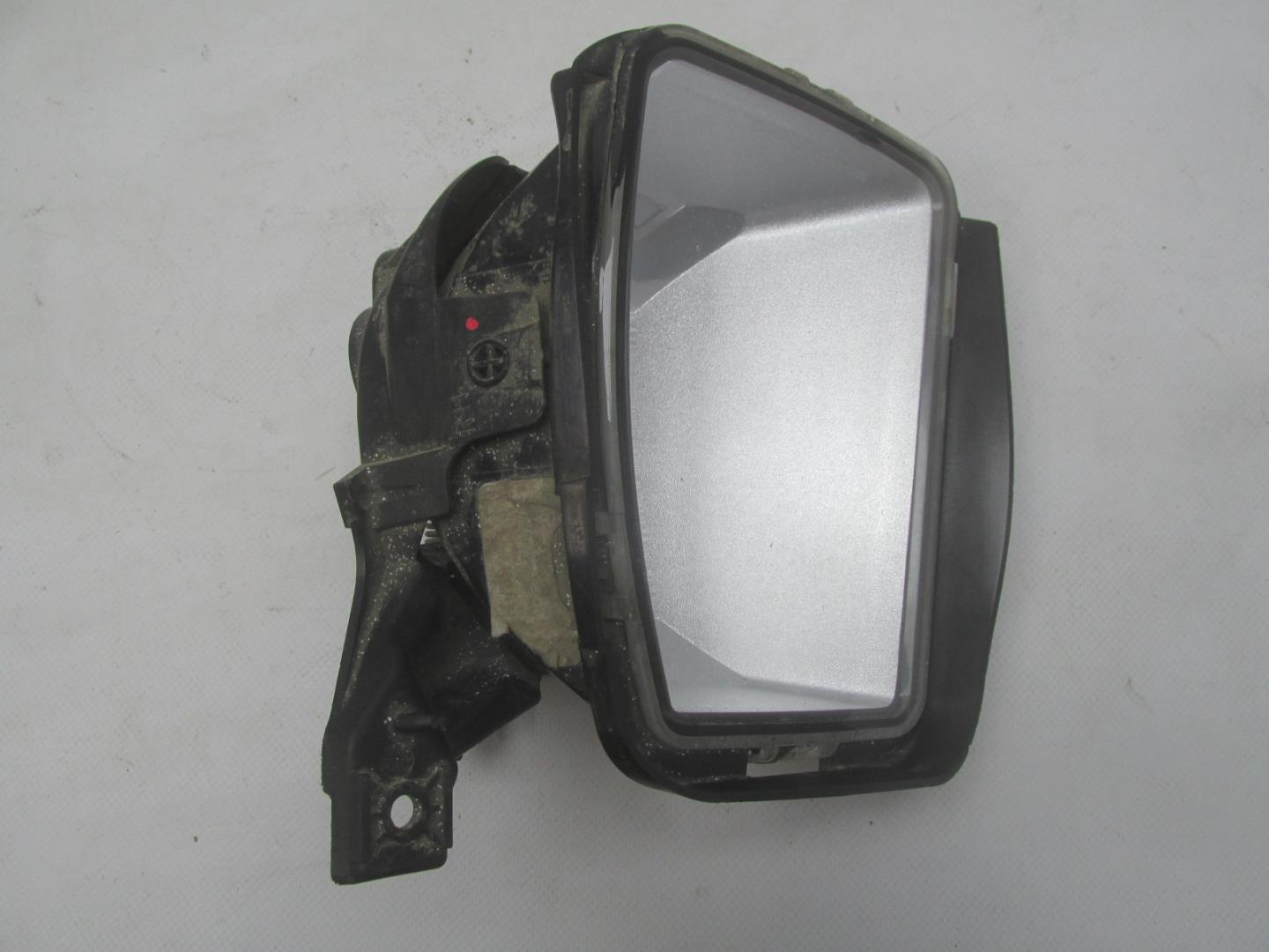 Фара противотуманная правая