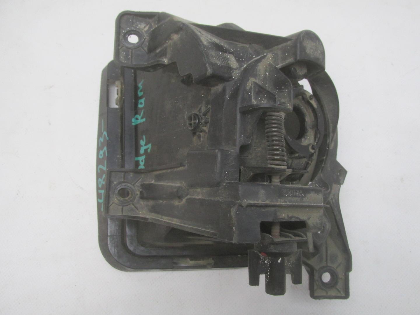 Фара противотуманная правая