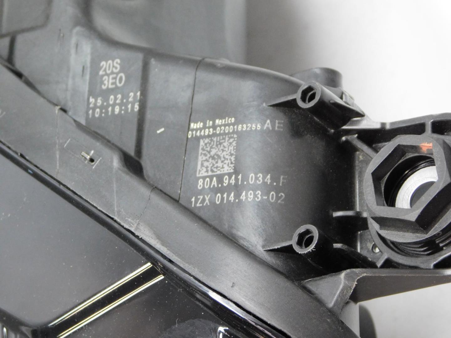 Фара правая