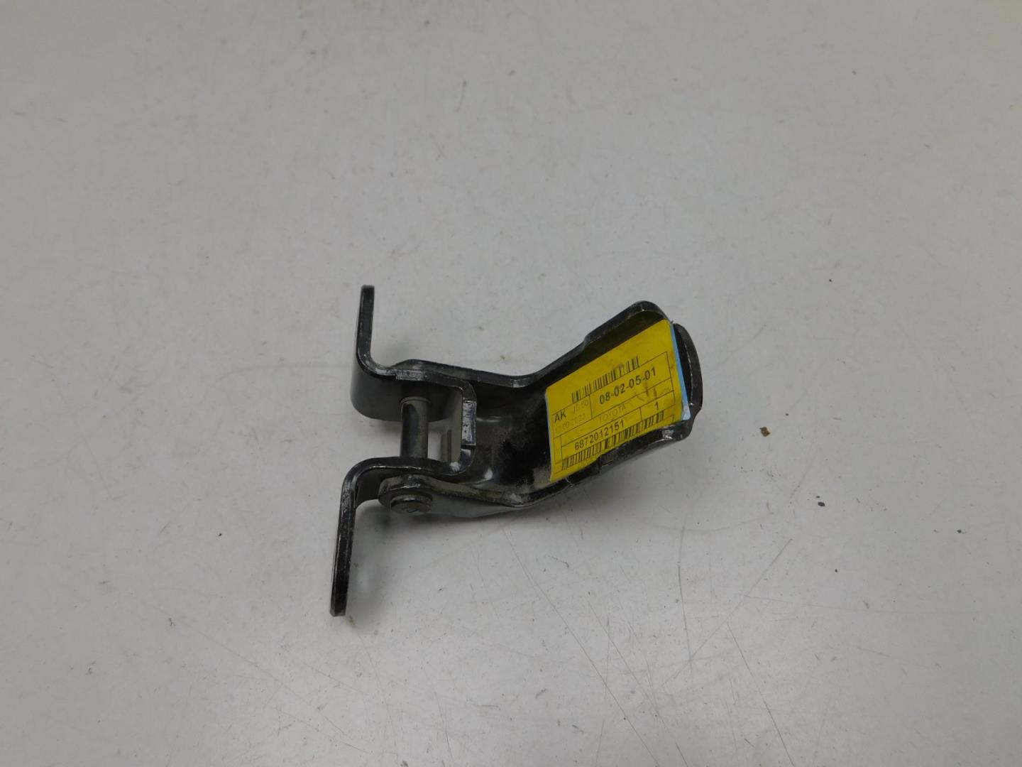 Петля двери передней левой верхняя