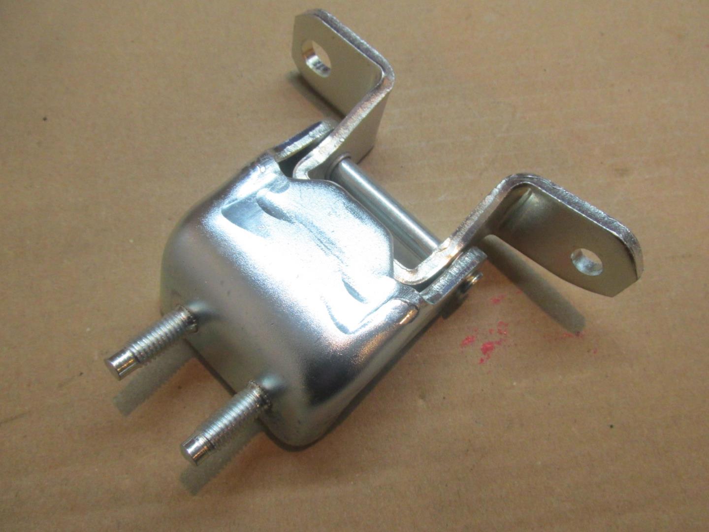 Петля двери задней левой верхняя