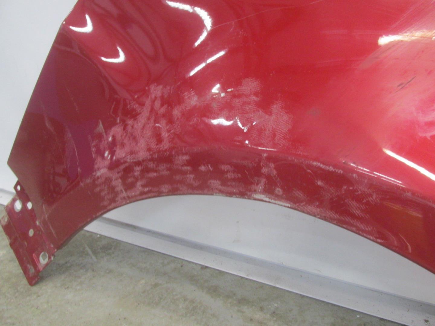 Крыло переднее правое