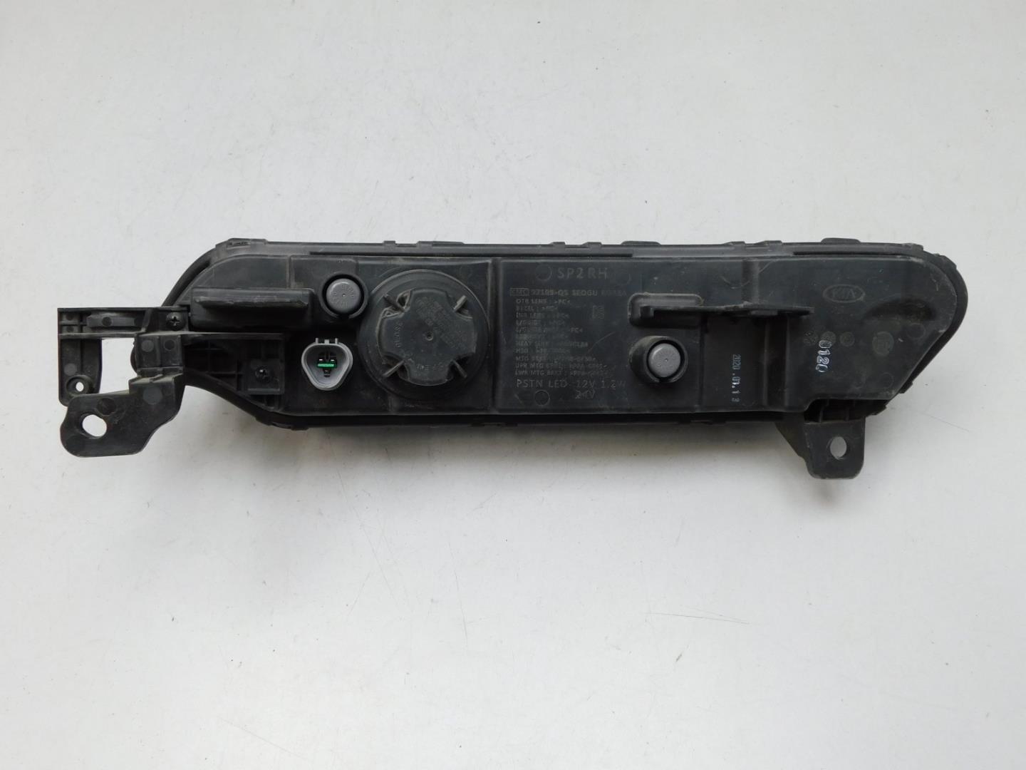 Габарит передний правый