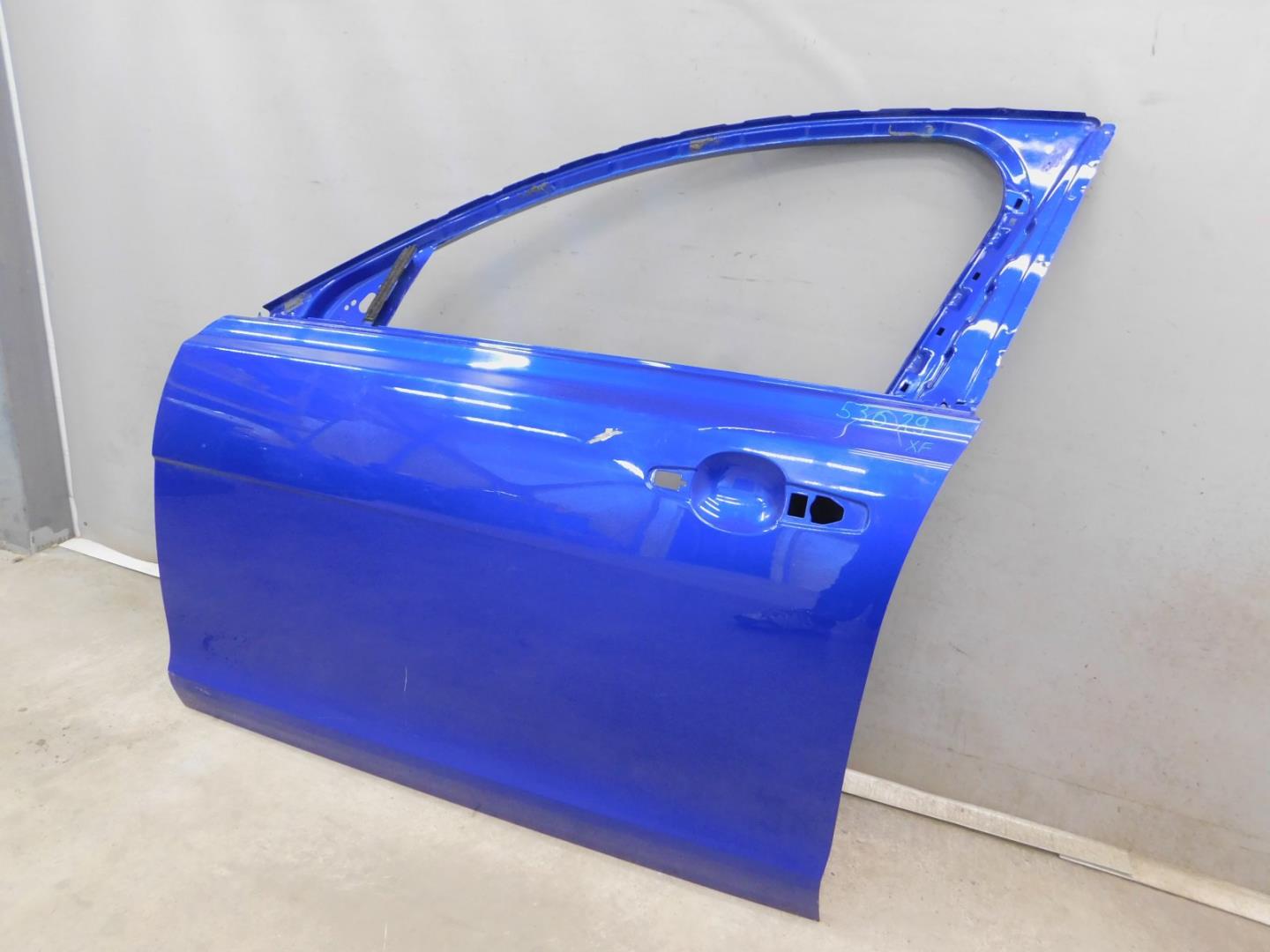 Дверь передняя левая