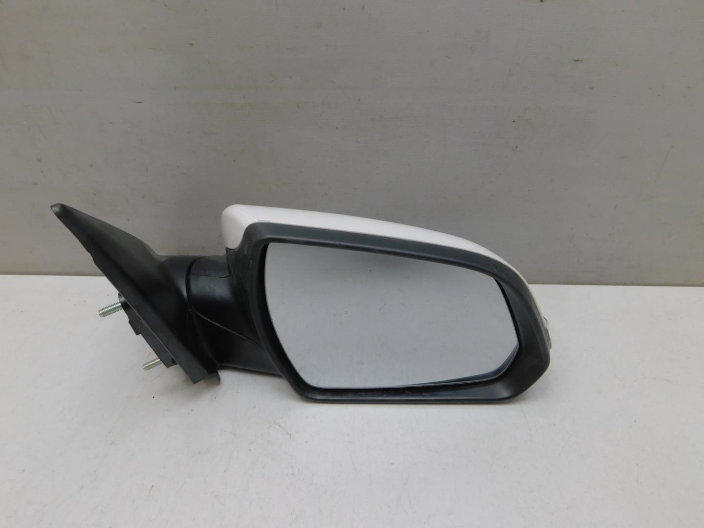 Зеркало правое электрическое