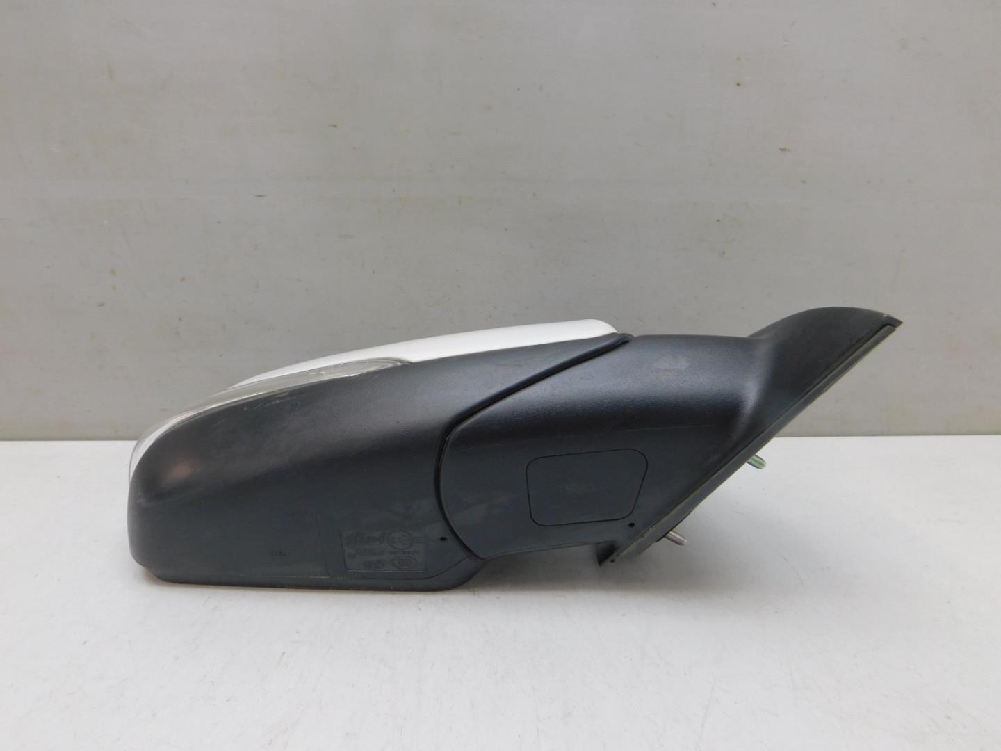 Зеркало правое электрическое