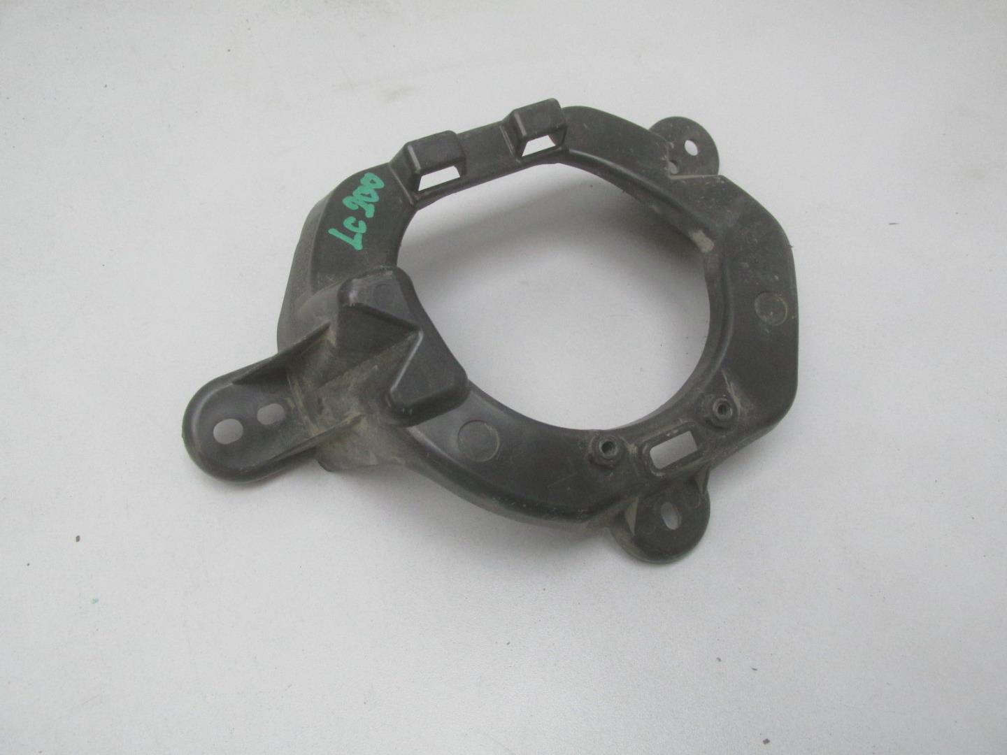 Кронштейн фары противотуманной левой