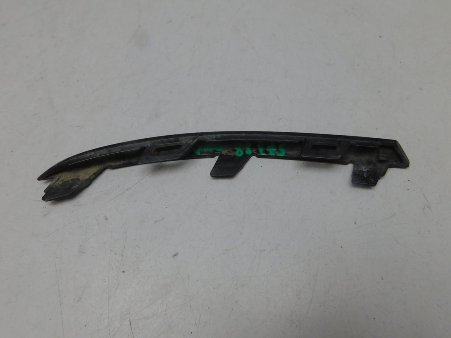 Молдинг заднего бампера