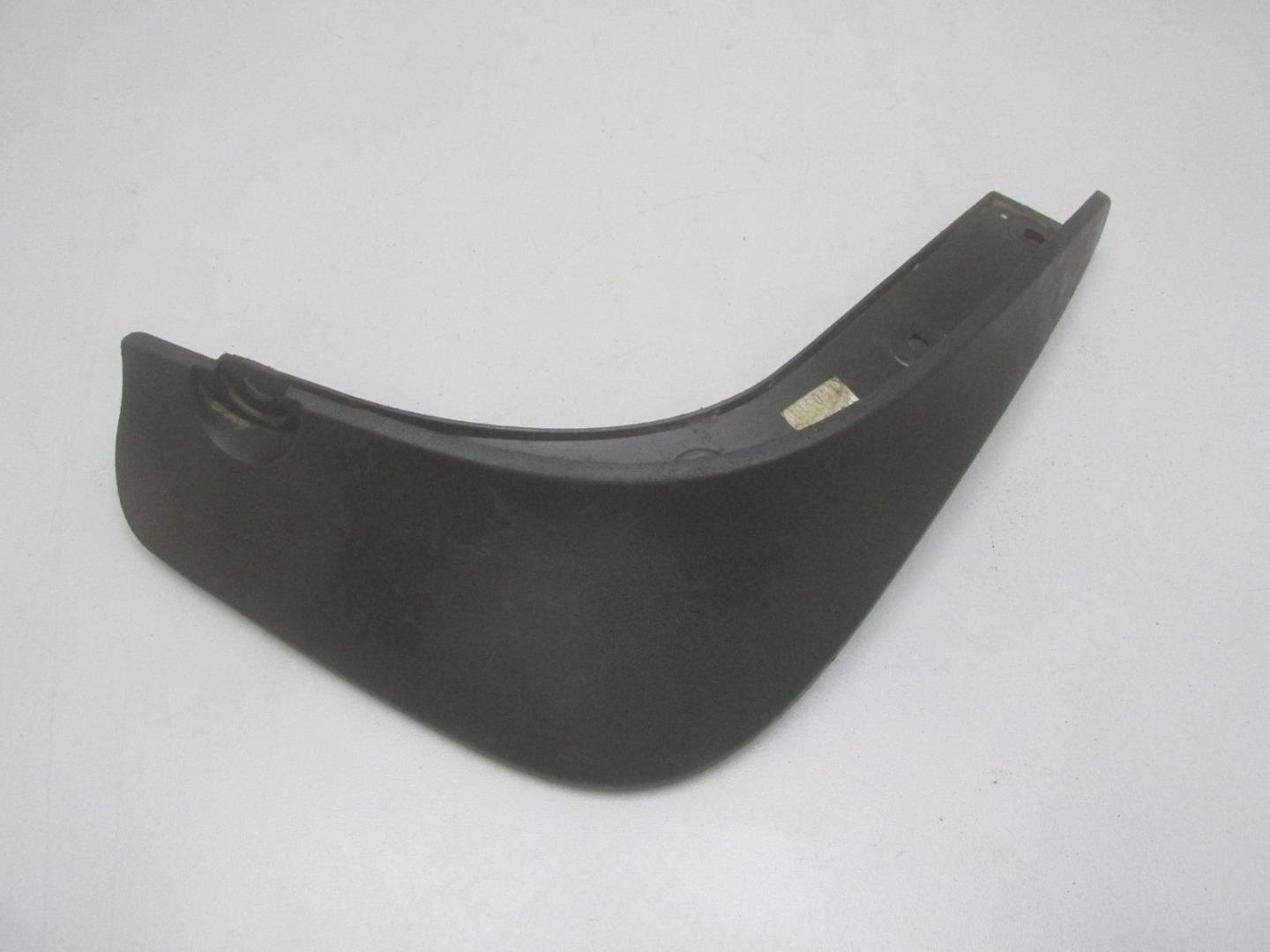 Брызговик задний правый