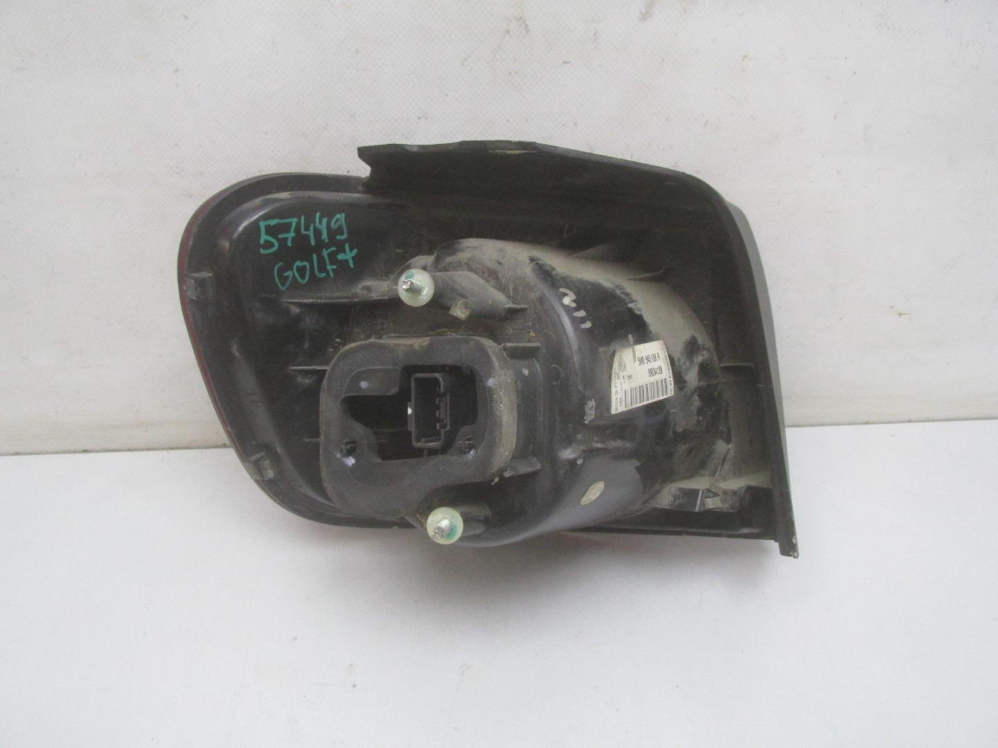 Фонарь задний наружный правый