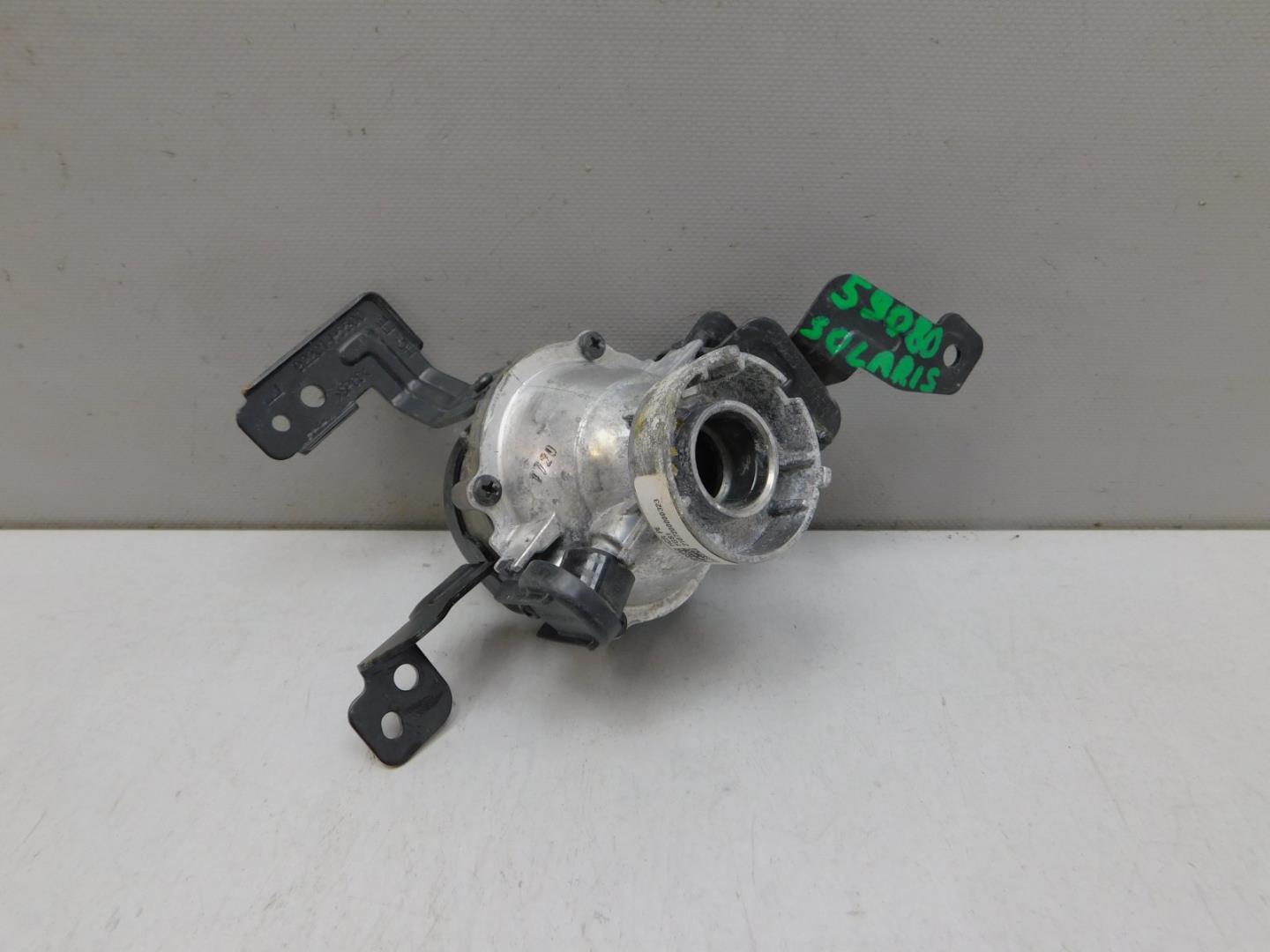 Фара противотуманная левая