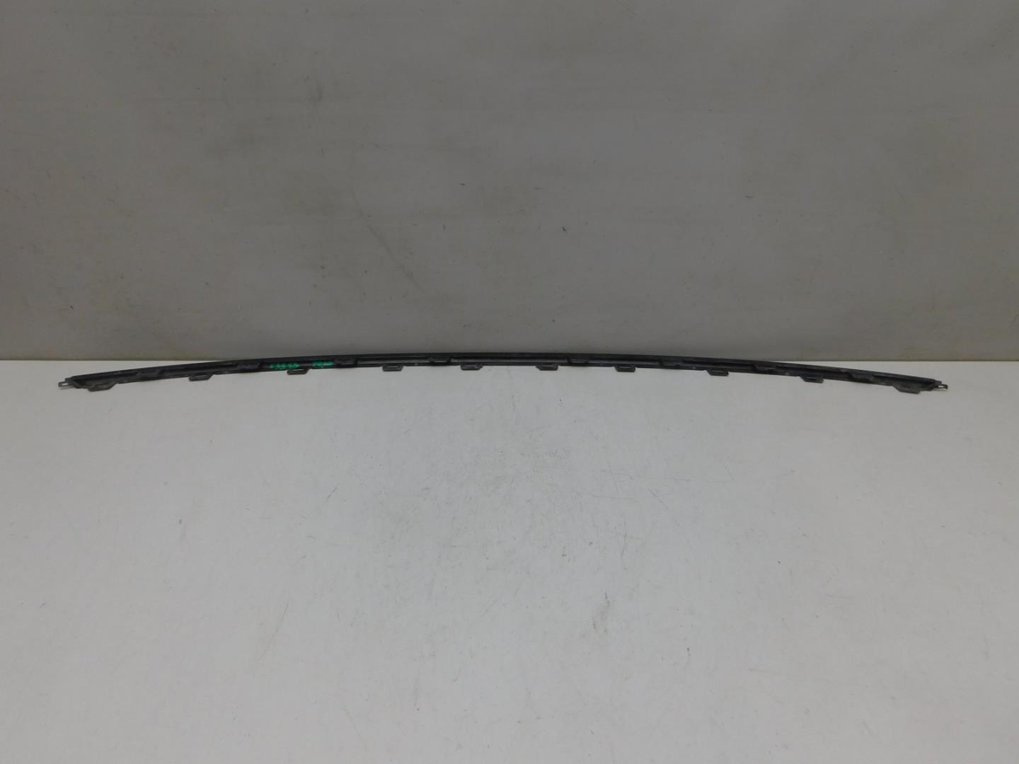 Молдинг заднего бампера