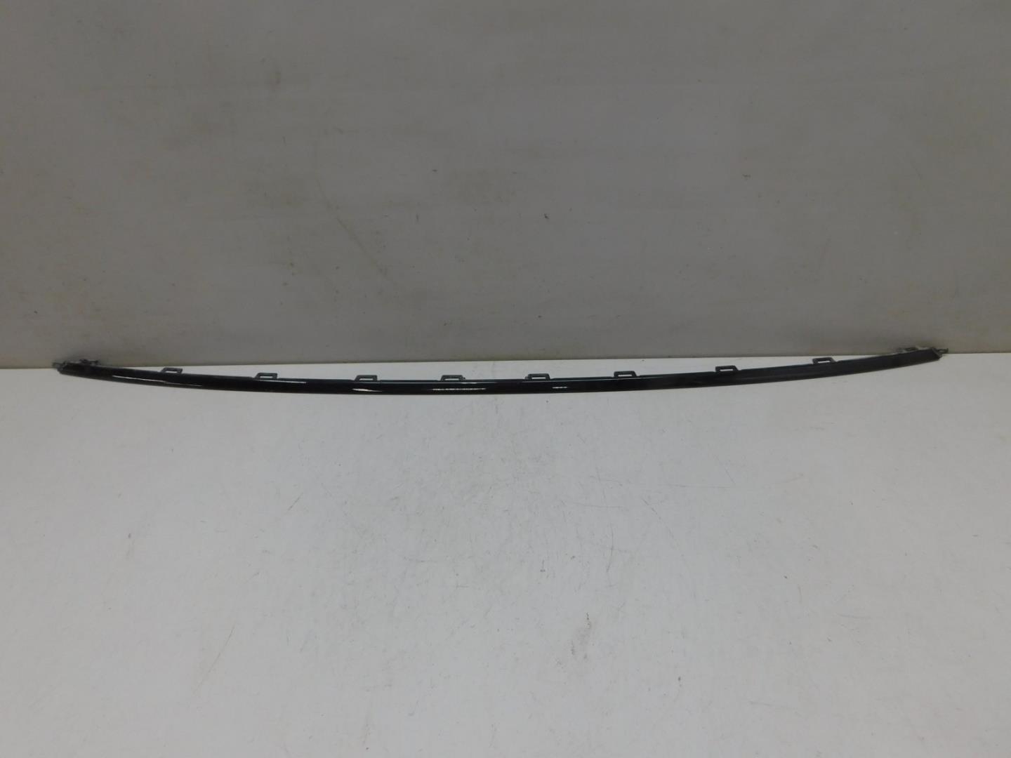 Молдинг заднего бампера