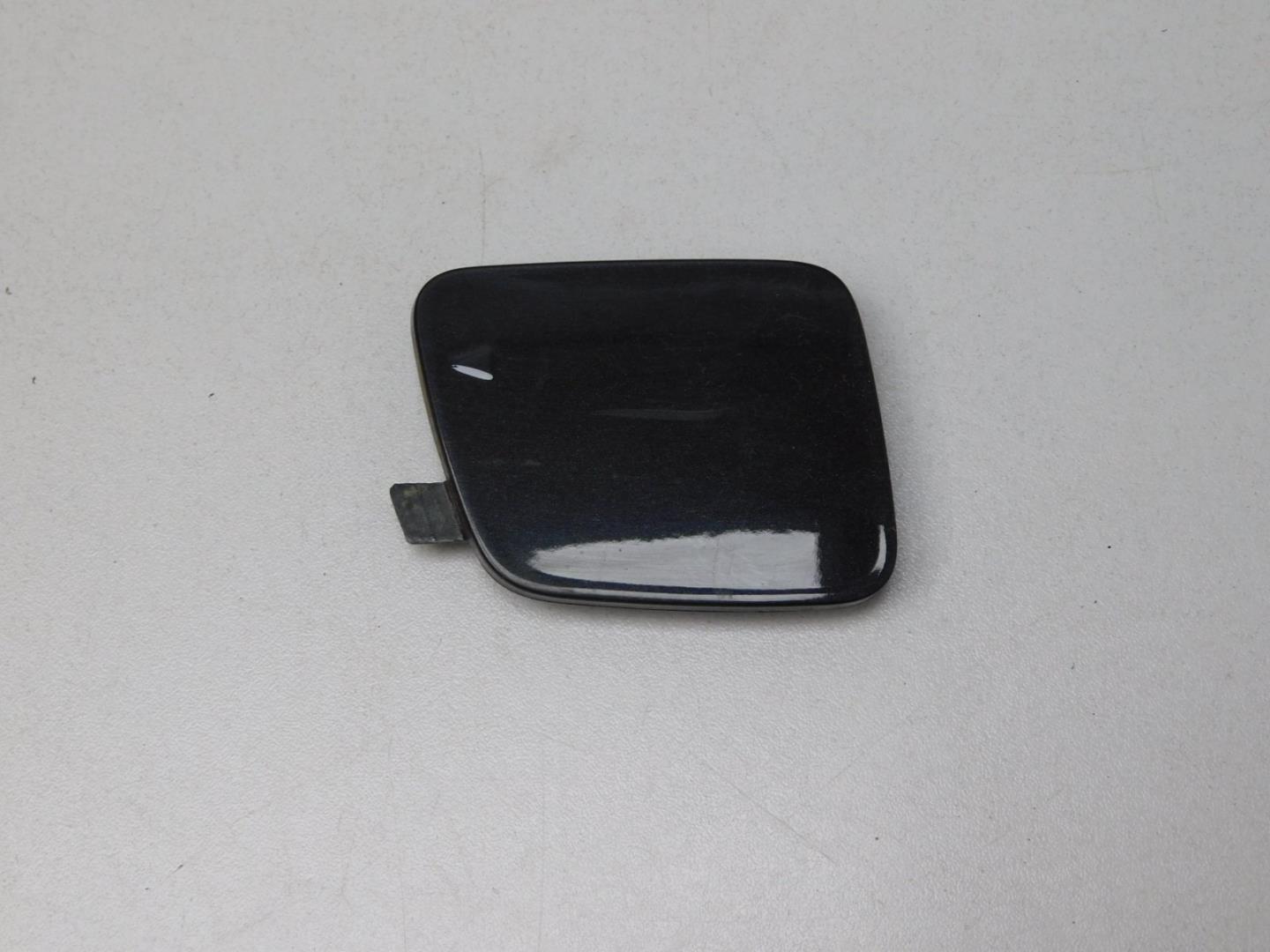 Заглушка буксировочного крюка