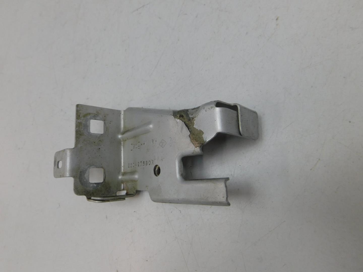 Крепеж фары