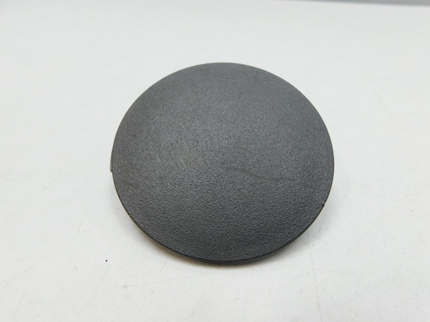 Заглушка буксировочного крюка