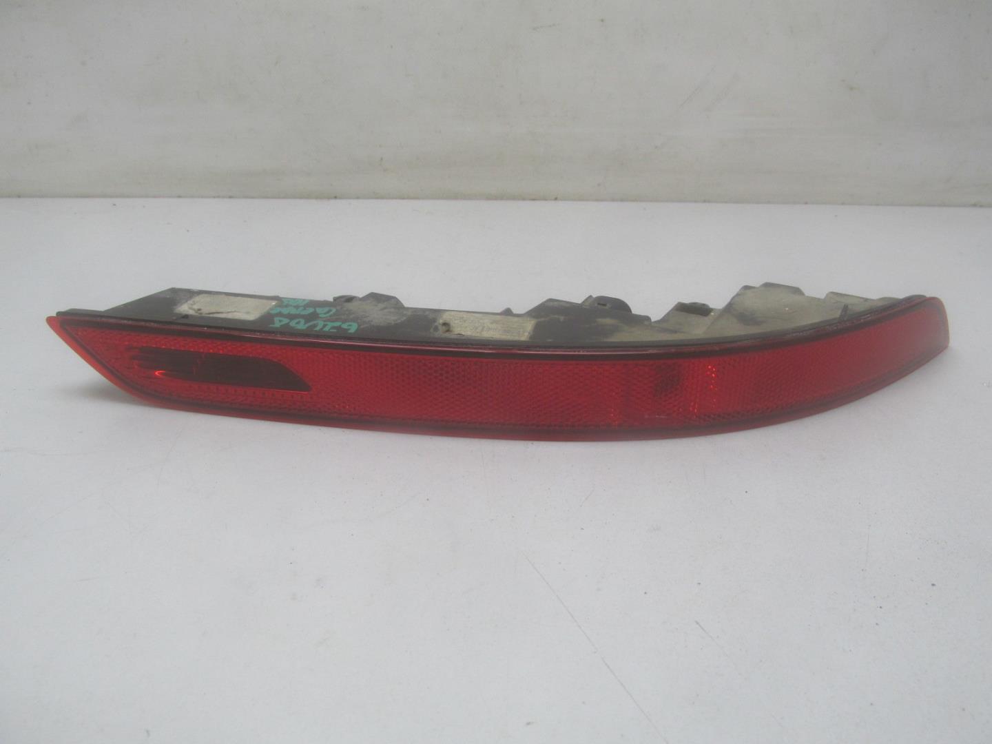 Фонарь задний в бампер правый