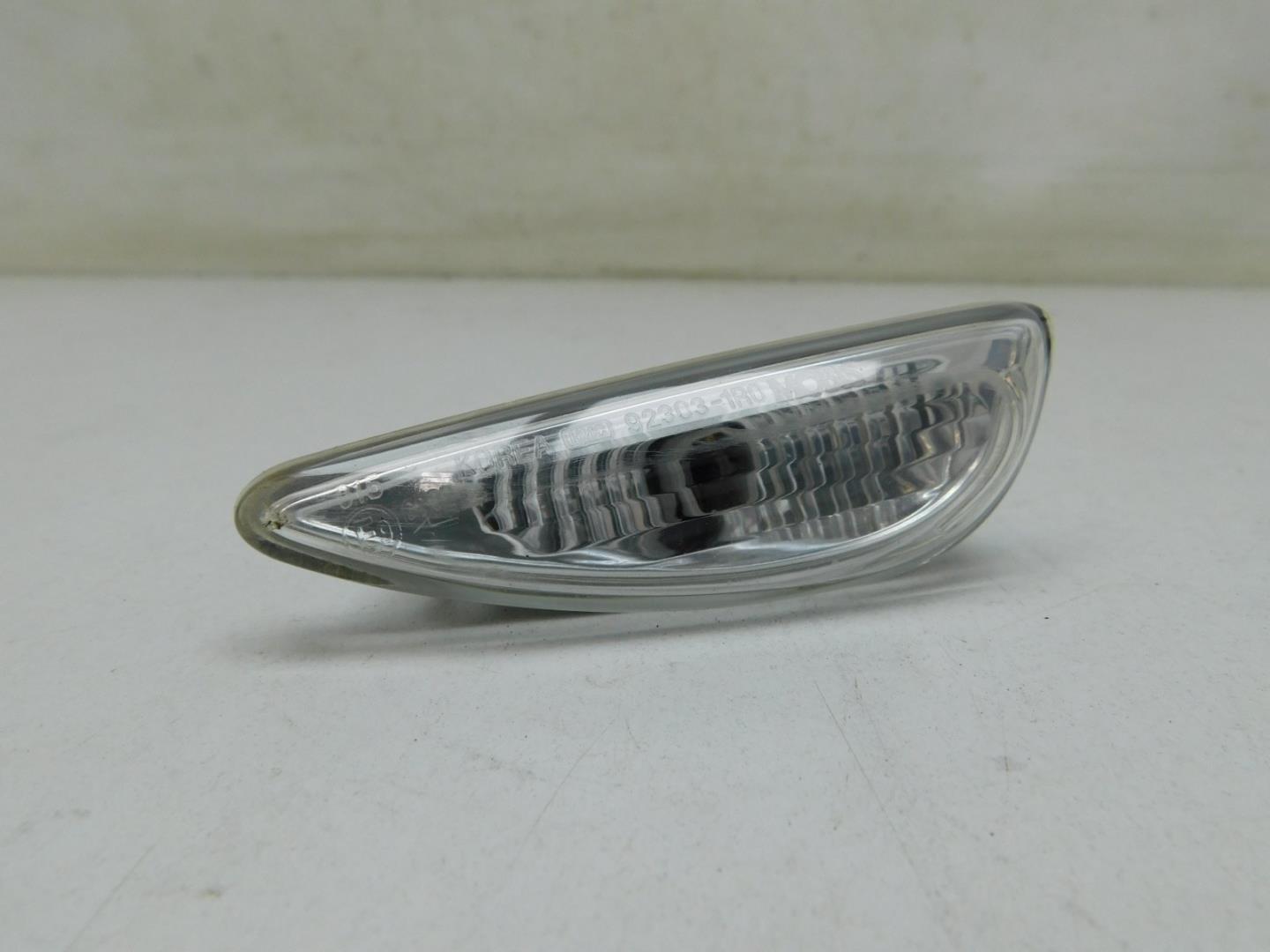 Повторитель поворота белый