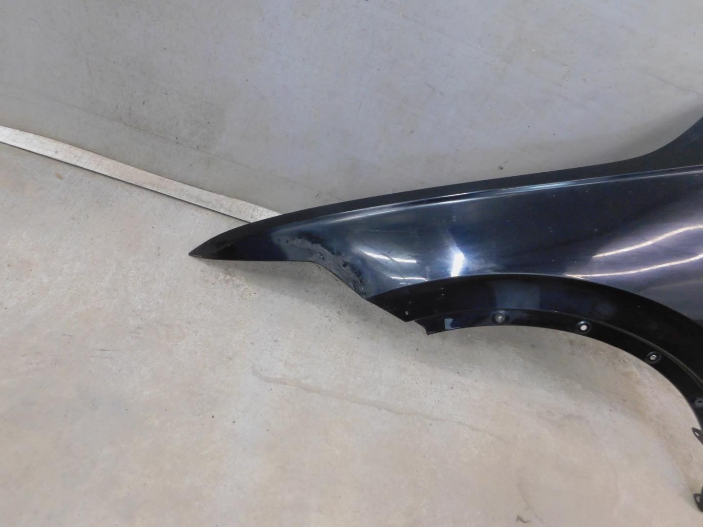 Крыло переднее левое