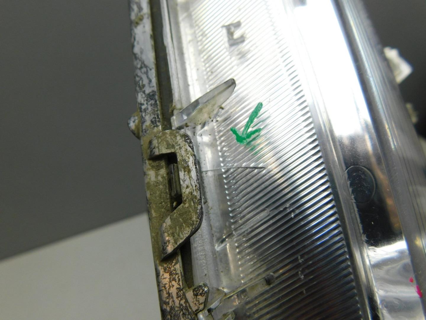 Габарит передний левый