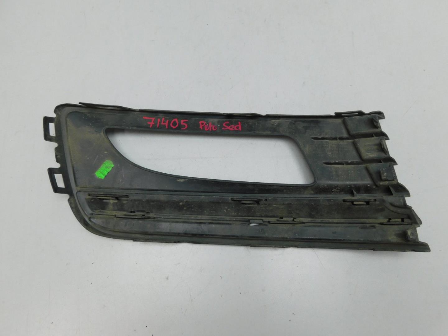 Решетка в бампер левая