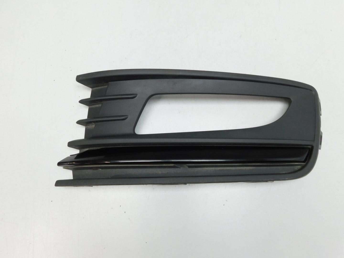 Решетка в бампер левая